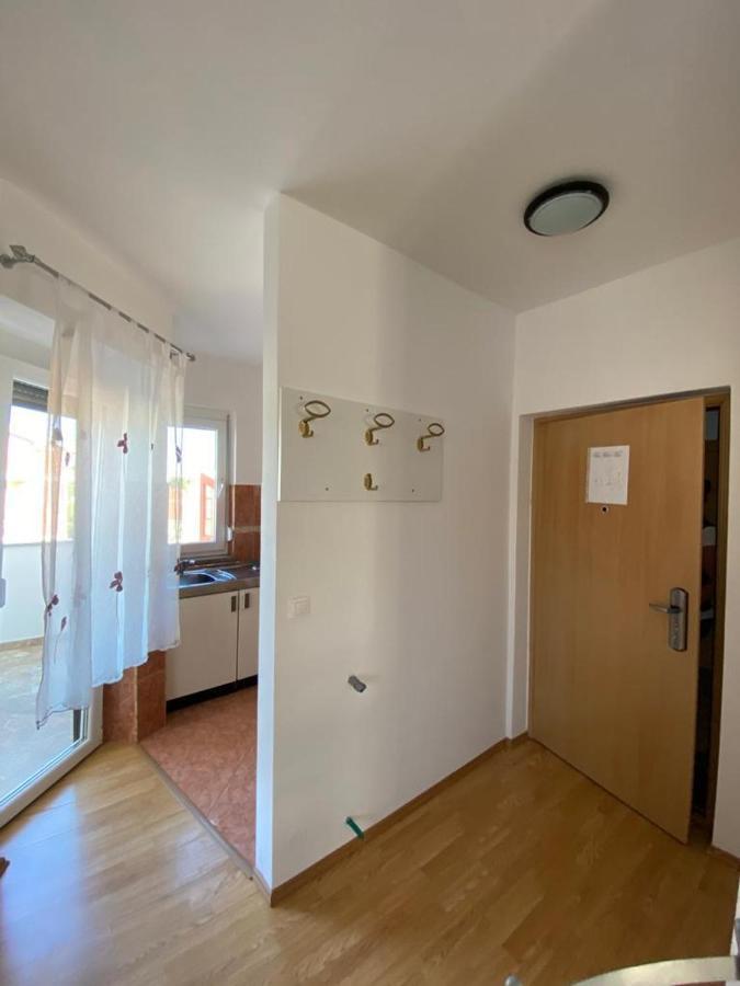 Apartments Ivana With The Pool Rovinjsko Selo Εξωτερικό φωτογραφία