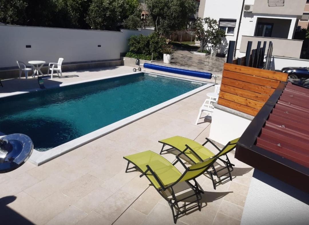 Apartments Ivana With The Pool Rovinjsko Selo Εξωτερικό φωτογραφία