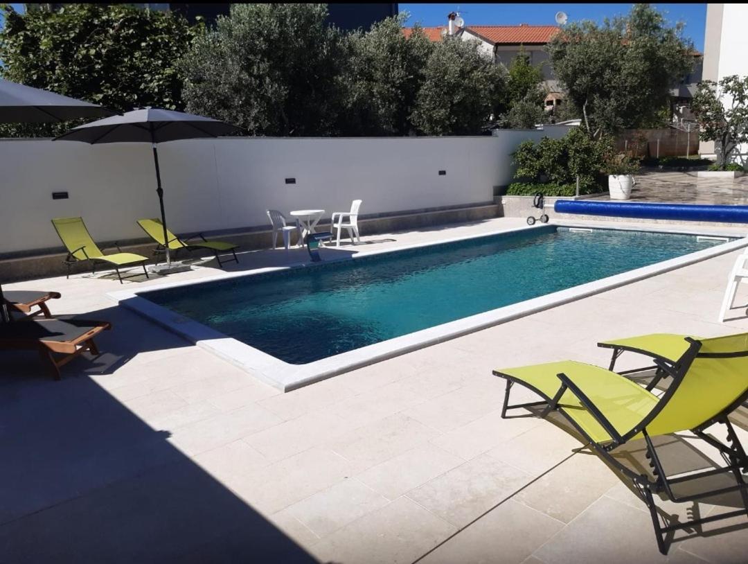 Apartments Ivana With The Pool Rovinjsko Selo Εξωτερικό φωτογραφία