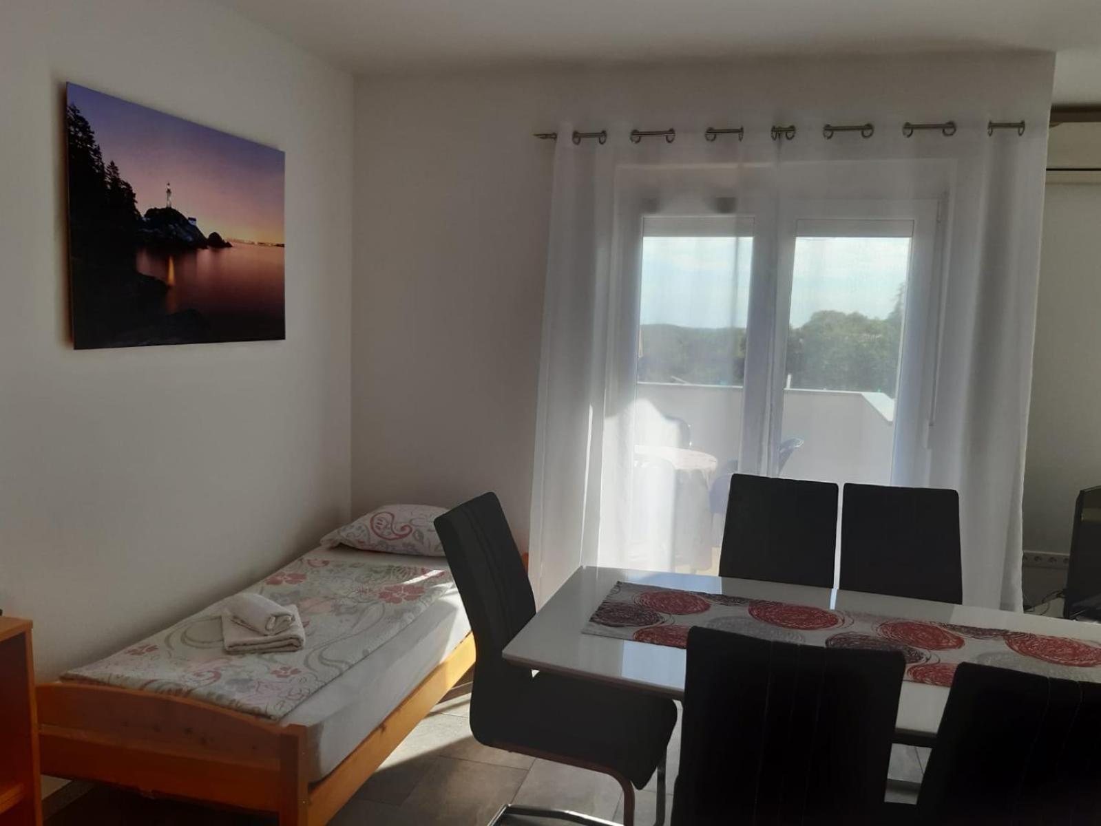 Apartments Ivana With The Pool Rovinjsko Selo Εξωτερικό φωτογραφία