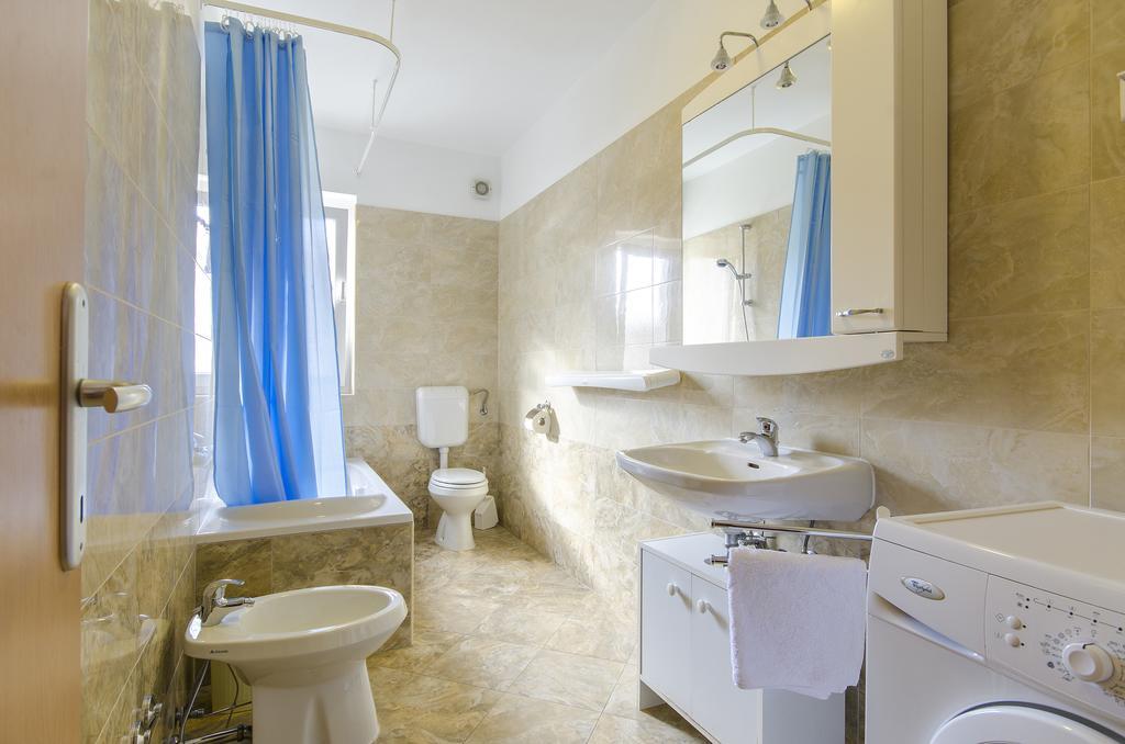 Apartments Ivana With The Pool Rovinjsko Selo Εξωτερικό φωτογραφία